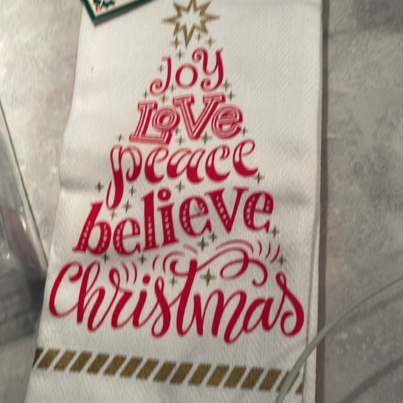 NWT The Paper Store towels & Christmas ornaments - Picture 3 of 7
